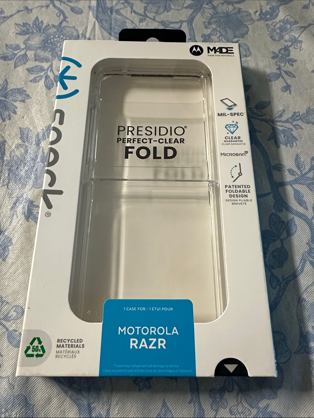 speck Presidio Perfect-Clear Fold Case for Motorola Razr - Clear